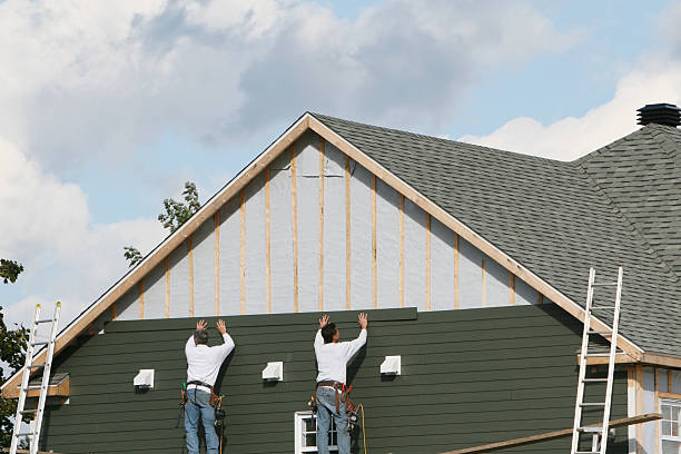 Professional Siding Replacement technician working in Robinson, PA